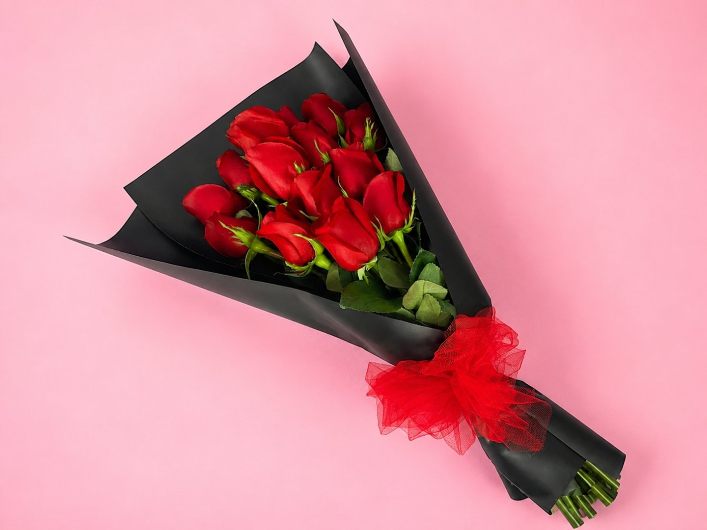 Ramo Pequeño con 12 Rosas Rojas