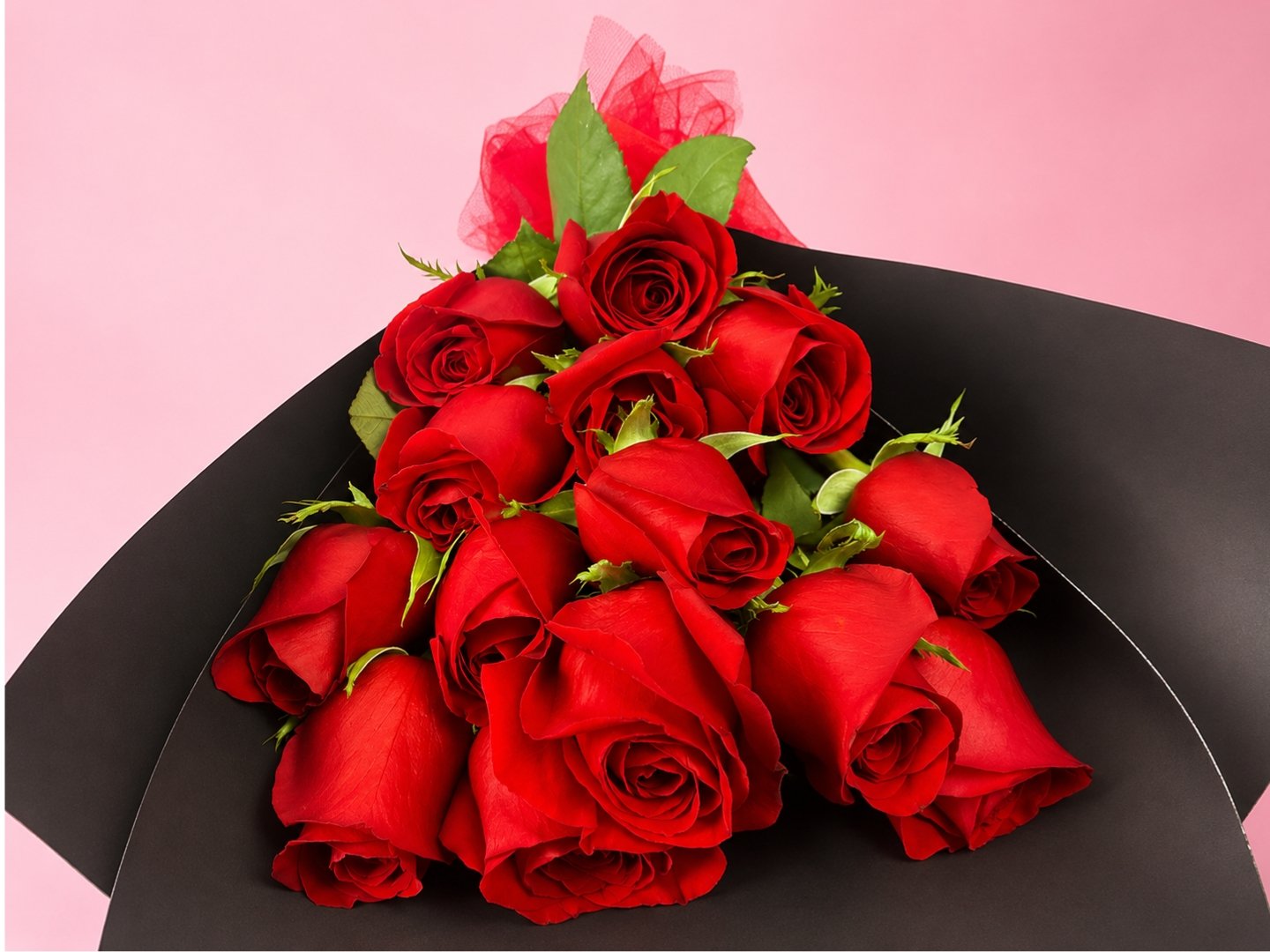 Ramo Pequeño con 12 Rosas Rojas