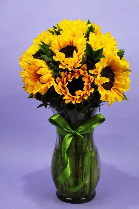 Jarrón con 15 Girasoles