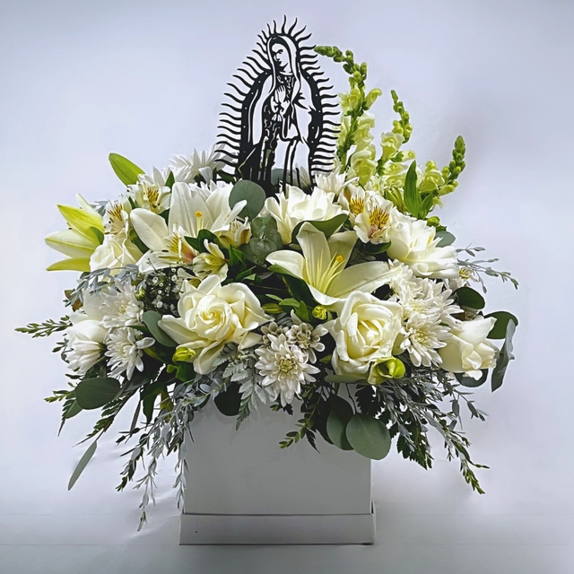 ARREGLO DE FLORES "ABRAZO DE FE"