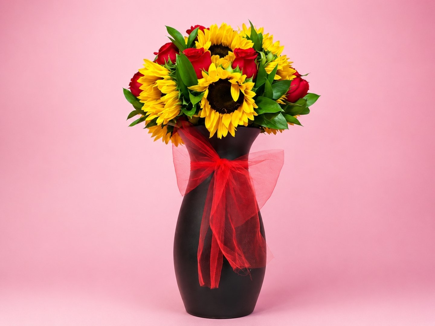 Jarrón con 10 Girasol y 10 rosas