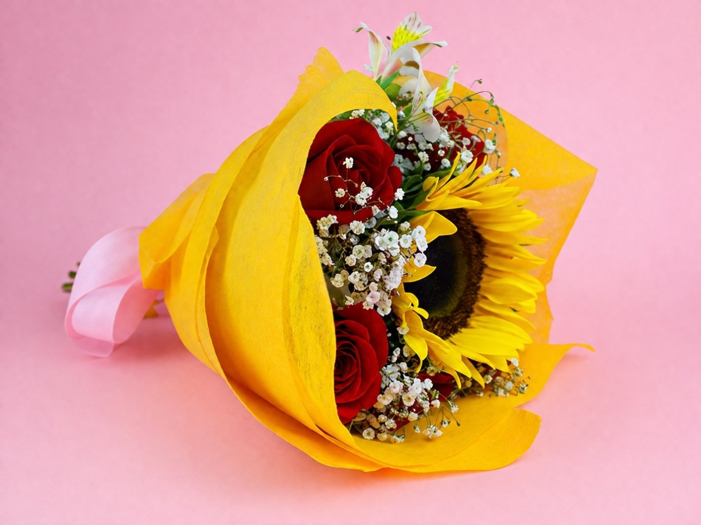 Ramo de 6 Rosas y 1 girasol